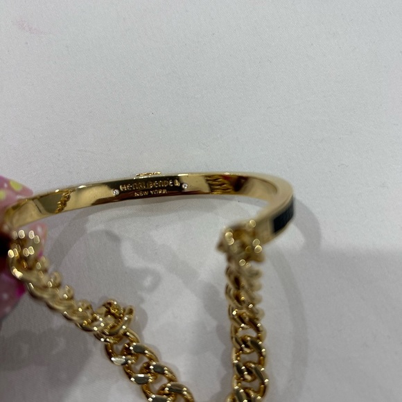 💰PRICE ⬇️•HENRI BENDEL New York • Gold Bangle w/ Chain Attached • - Picture 9 of 10